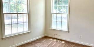 Enclosed Porch Area with Extra Storage/ Work Space Enclosed Porch Area with Extra Storage/ Work Space Gallery 7