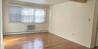 1044 Campwelll Avenue Gallery 1