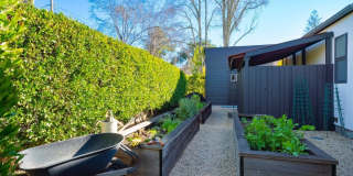 1811 Hillview Place Gallery 28