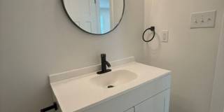 New Listing-Super cute newly renovated 3 BDRM Gallery 4