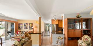 Spacious 1 Bedroom + 2 Bath Condo with Golf Course Views Gallery 1