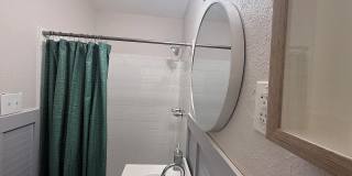 Room in 5 Bedroom Home in College Park Gallery 4