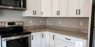 Gorgeous 3 Bed / 2.5 Bath Townhome in the heart of Talent, OR Gallery 6