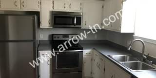 Great 2 Bed Townhome with 2.5 Baths and a Fenced Backyard! Gallery 5