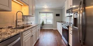 Double En-Suite Townhome Gallery 11