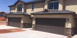 Blackhawk Townhome! End Unit!! Gallery 1