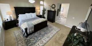 Beautiful 5 Bedroom/3 Bath 2 Story Home in Versailles Gated Community Gallery 20
