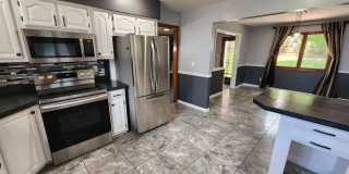 2-Car Garage + Washer & Dryer + Recently Updated! Available September 3rd! Gallery 1