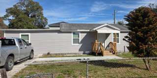 Cozy 3 bedroom 2 bath home in quiet neighborhood Gallery 1