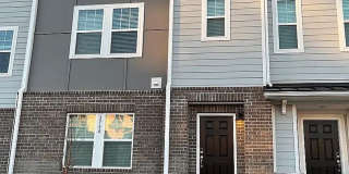 Room in 3 Bedroom Home at Memorial Pkwy Gallery 10