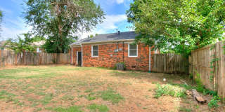 Charming 2 Bedroom Home in Oklahoma City Gallery 34
