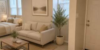 2924 Nassau St Gallery 6