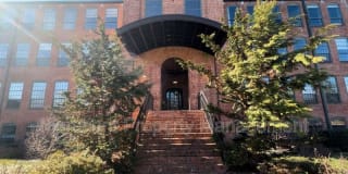 400 Mills Avenue Gallery 1