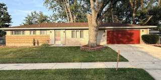 471 Tomahawk Street Gallery 1