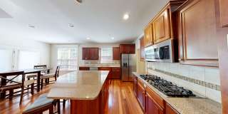 4 + 4.5 BA  - Custom Home - Close in Kensington Gallery 1