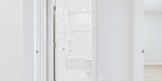 18072 Longleaf Drive Gallery 22