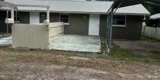 For Rent: Charming 1-Bedroom Home in Zephyrhills! Gallery 1