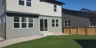Exquisite 3 Bed 2.5 Bath Single Family Home Gallery 48