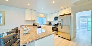 17016 7th Street Gallery 7