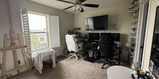 Large 3-Bedroom, 3.5-Bathroom Townhome Gallery 9