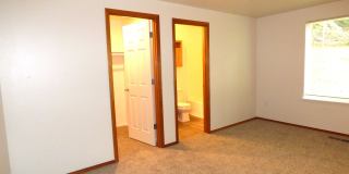 Rent Special: 1/2 Off August's Rent!! 3 bed 2 bath House in South Salem! Gallery 34