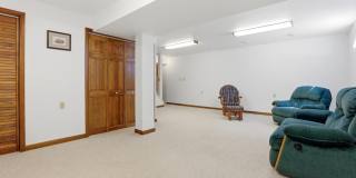 1522 POWELLS TAVERN Place Gallery 39