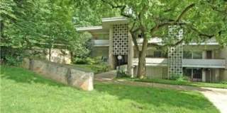 7537 SPRING LAKE Drive Gallery 1