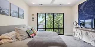 261 S Limestone Gallery 15