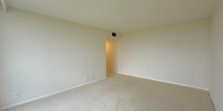 2000 Presidential Way Gallery 37