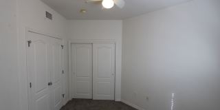$500 off 1st months Rent!_3-Bedroom Summit Park Condo with Fireplace, Balcony & Covered Parking Gallery 20