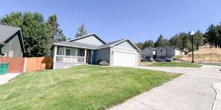 Three Bedroom, Two Bath House in Southview Gallery 1