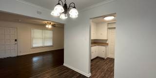 Adorable 2 bedroom 1 bathroom home with a garage! Gallery 9
