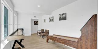 725 Harrison St Gallery 28