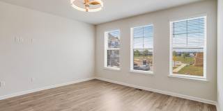 385 ENSEMBLE Way Gallery 5