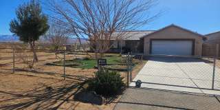 4 BEDROOM APPLE VALLEY HOME Gallery 1