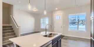 Beautiful 3 Bed 2.5 Bath Townhome with 2 Car Garage in Longmont Beautiful 3 Bed 2.5 Bath Townhome with 2 Car Garage in Longmont Gallery 13