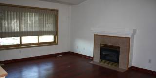 Spacious Split Entry Gallery 6