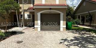 5541 NW 90th Ter Gallery 1