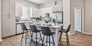 RISE Sereno Gallery 41