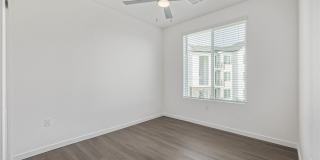 Like New Condo in Victory Ridge Gallery 18
