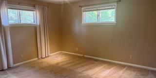 Pleasant Valley 5 Bedroom Gem with AC! Gallery 10