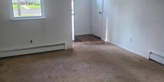 4 E Walnut Street Gallery 3