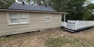 **CHARMING 2/1 BENTON HOME** **CHARMING 2/1 BENTON HOME** Gallery 4