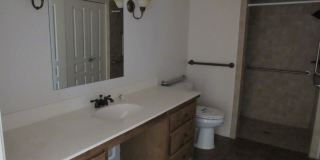 Fantastic Condo located close to Ft. Sill, Shopping and Restaurants Handicap Accessible! No Pet Home! Gallery 9