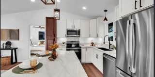 Modern 3BD/2BA Home in Ainaloa | Front Gate & Partially Fenced Yard | $2,300 Gallery 6