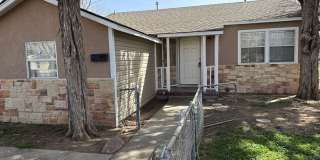 Adorable 3bedrooms 1 bathroom large fenced in backyard !!!! Gallery 1