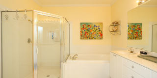 2/2 BEAUTIFUL COACH HOME ** SPANISH WELLS GOLF AND COUNTRY CLUB COMMUNITY  ** COMMUNITY POOLS ** Gallery 32