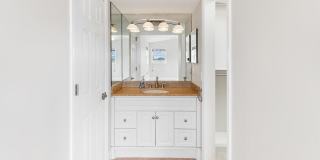 1060 Lake Shore Drive Gallery 26