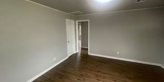2 bed, 1 bath all updated and includes full size appliances! Walk to Uptown 23rd area! Gallery 7