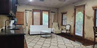 Fully Furnished! Charming 1BED/1BATH private space located in the desirable North Scottsdale ! Gallery 5
